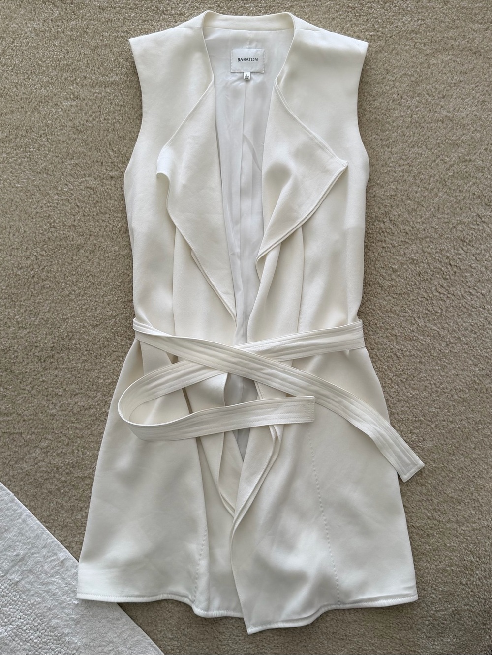 Aritzia Babaton White Longline Sleeveless Blazer Vest Tie Waist Size S